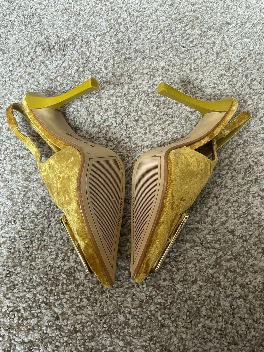 Gianni Bini Jalen Velvet Oversized Ornament Slingback Pumps Sz 7 - Picture 3 of 6